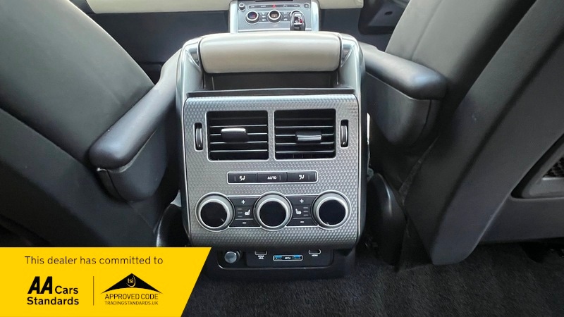 Used Land Rover Range Rover Sport 2017 for sale - 76910772: Photo 32