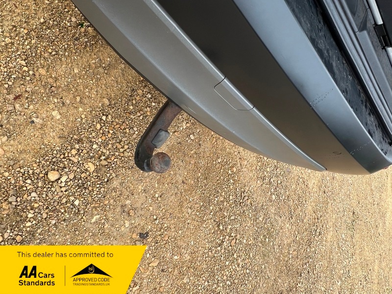 Used Land Rover Discovery 2017 for sale - 73259892: Photo 38