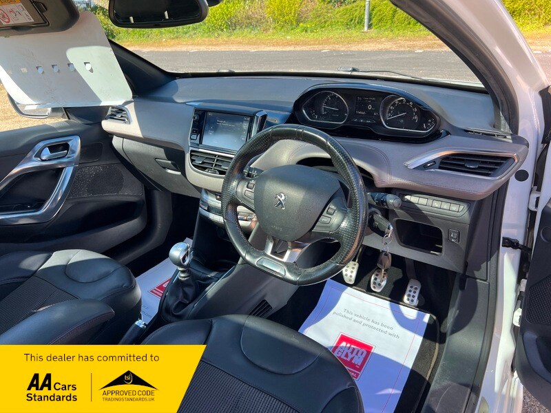 Used Peugeot 208 2015 for sale - 78168150: Photo 12