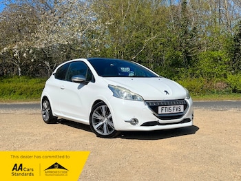 Used Peugeot 208 2015 for sale - 78168150: Photo