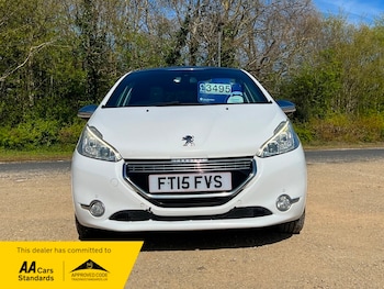 Used Peugeot 208 2015 for sale - 78168150: Photo