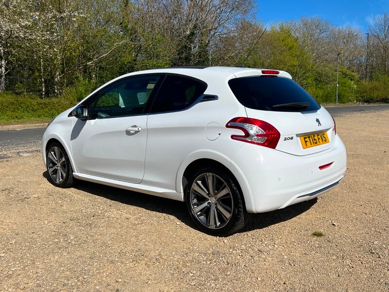 Used Peugeot 208 2015 for sale - 78168150: Photo 6