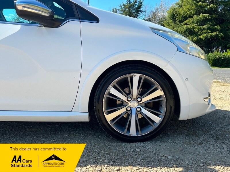 Used Peugeot 208 2015 for sale - 78168150: Photo 9