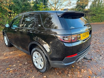 Used Land Rover Discovery Sport 2020 for sale - 76482663: Photo