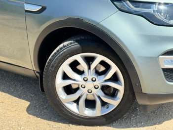 Used Land Rover Discovery Sport 2016 for sale - 74516764: Photo