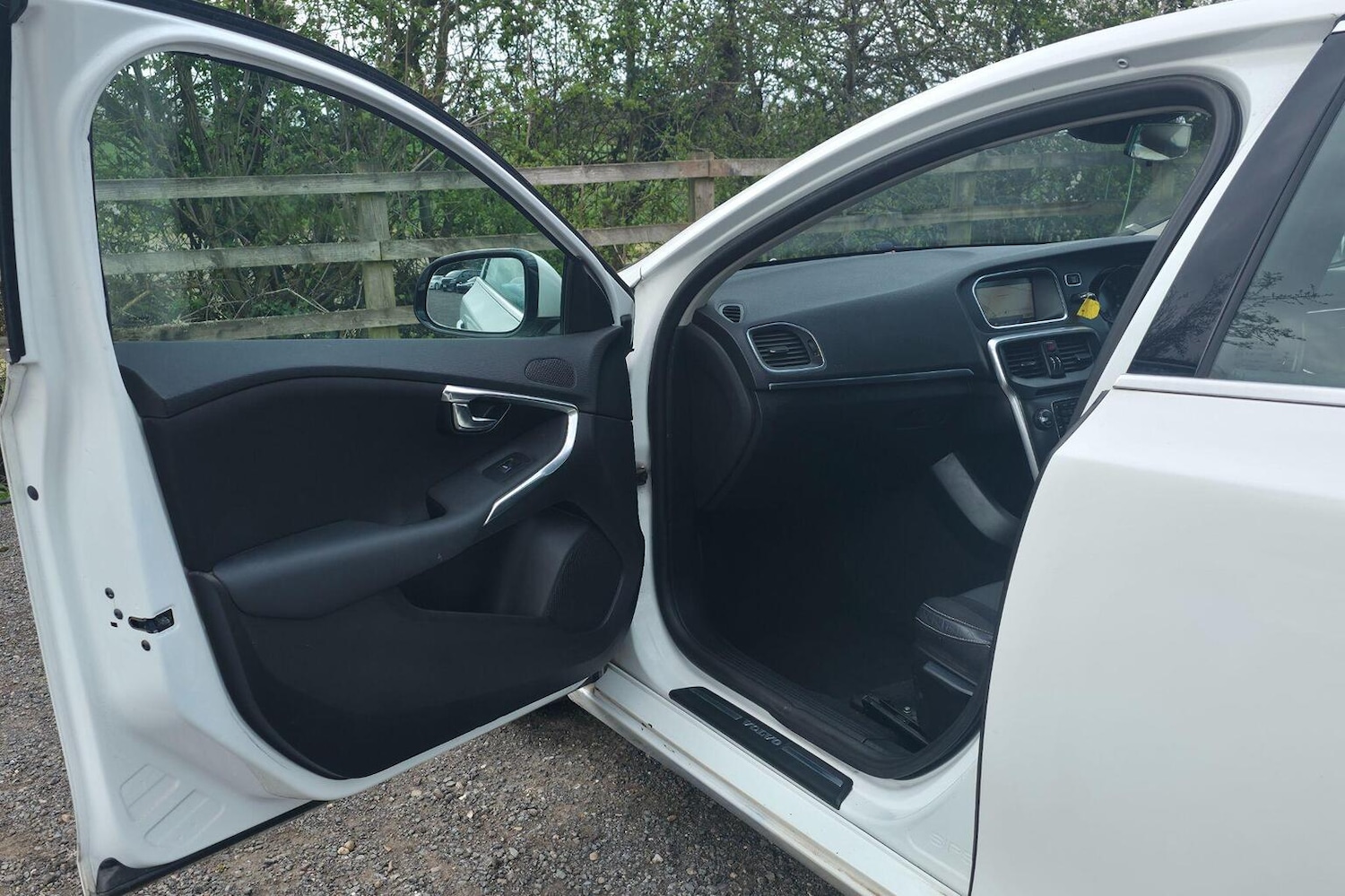 Used Volvo V40 2013 for sale - 78183049: Photo 23