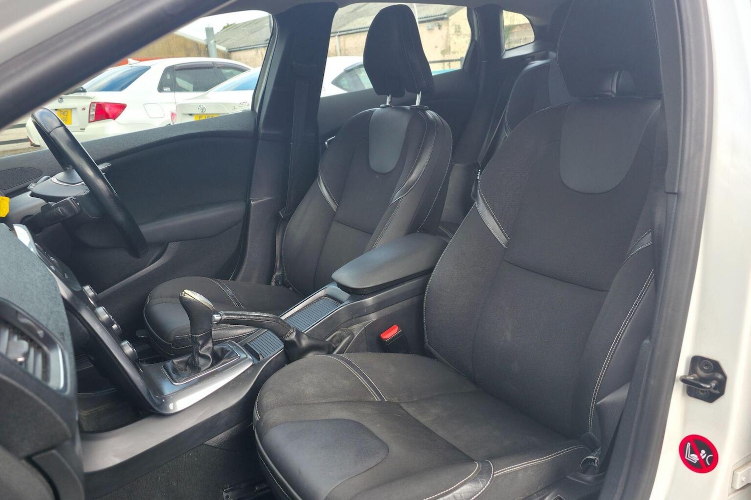 Used Volvo V40 2013 for sale - 78183049: Photo 25