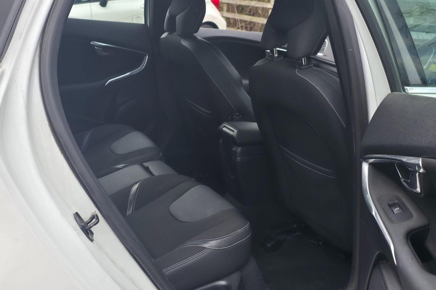 Used Volvo V40 2013 for sale - 78183049: Photo 29