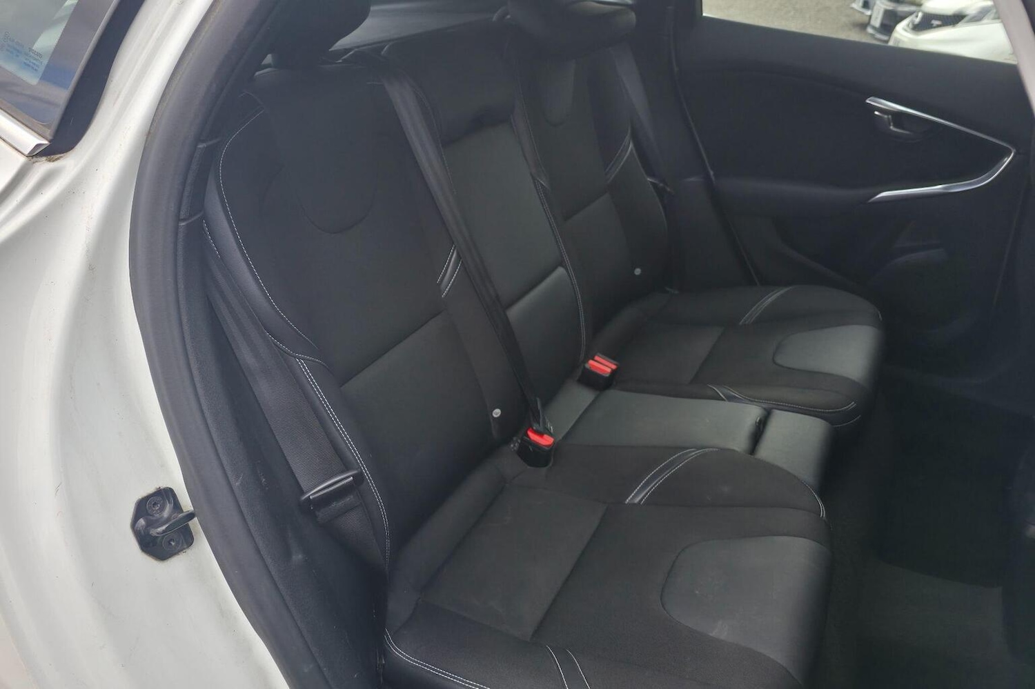 Used Volvo V40 2013 for sale - 78183049: Photo 30