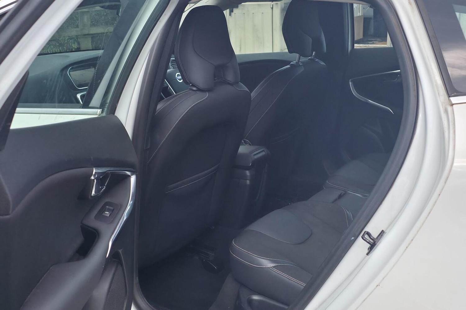 Used Volvo V40 2013 for sale - 78183049: Photo 34