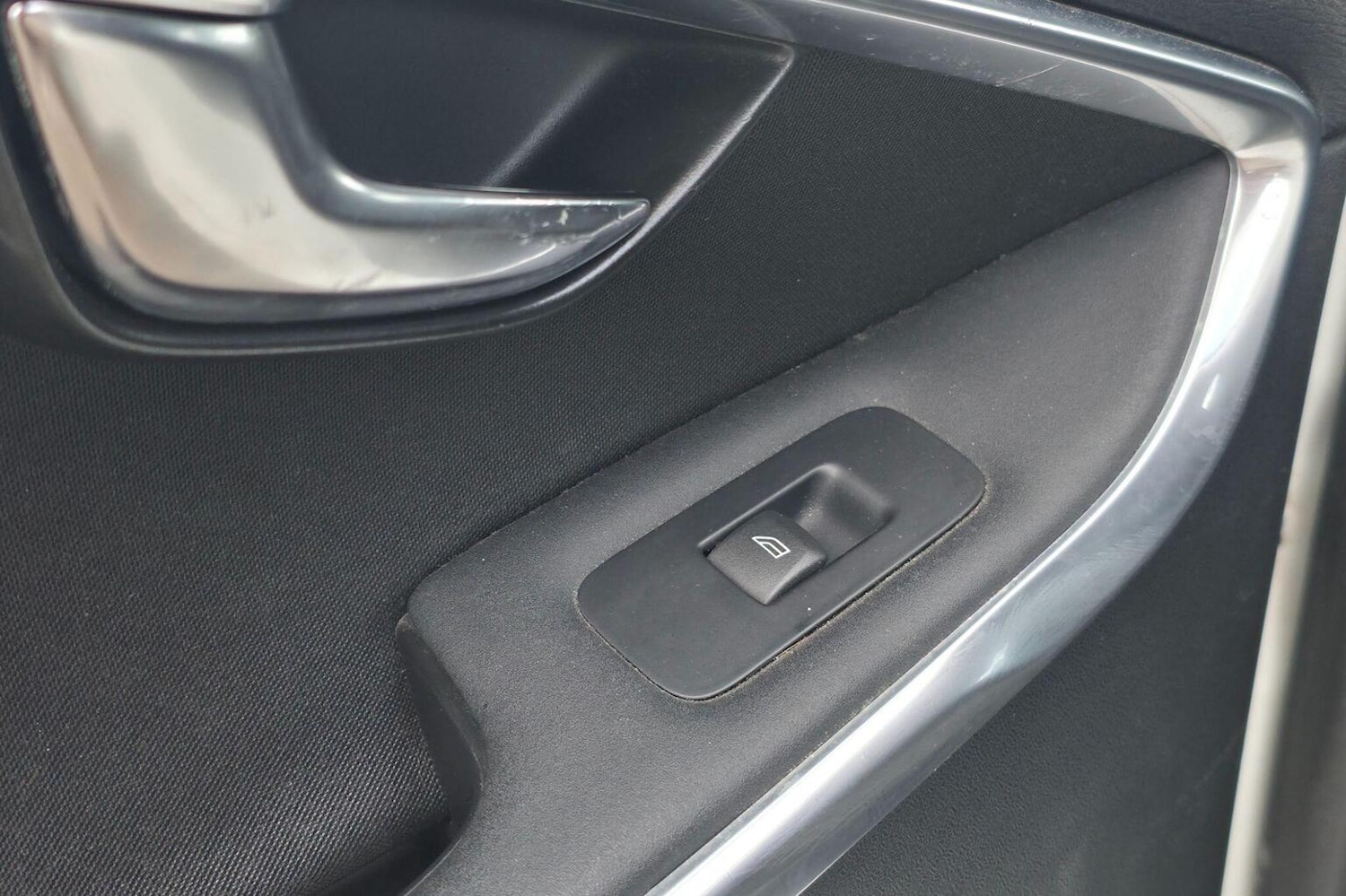 Used Volvo V40 2013 for sale - 78183049: Photo 36