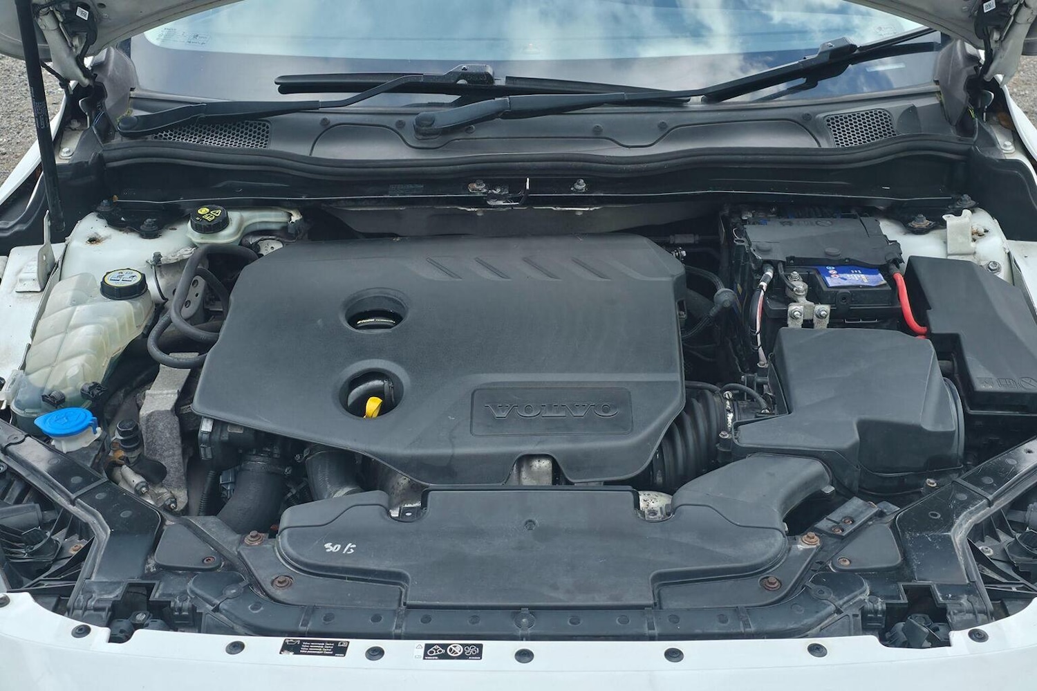 Used Volvo V40 2013 for sale - 78183049: Photo 43