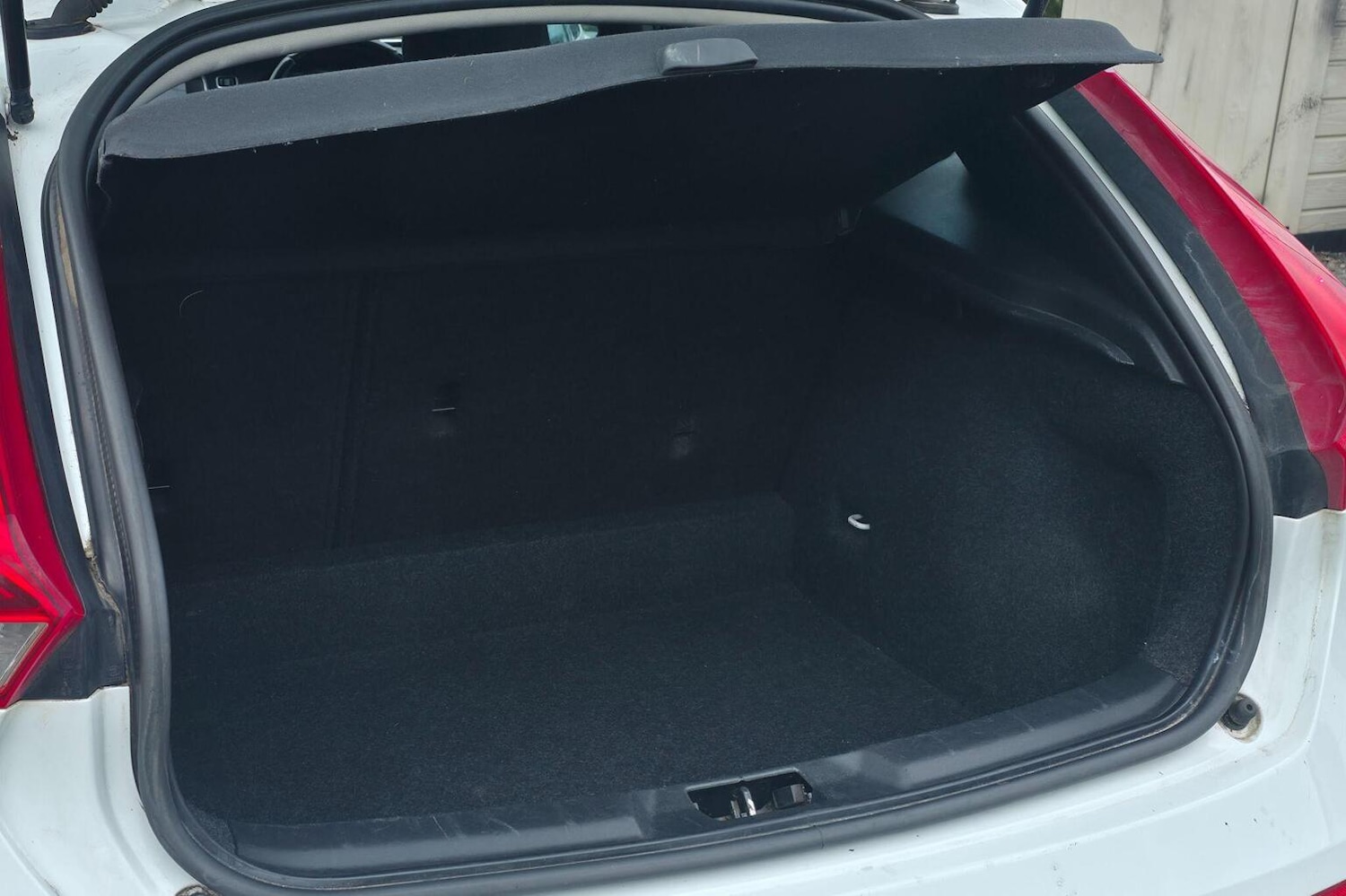 Used Volvo V40 2013 for sale - 78183049: Photo 47