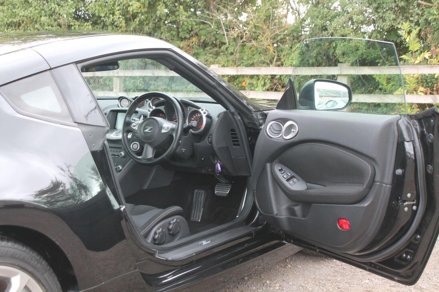 Used Nissan 370 Z 2012 for sale - 77622576: Photo 14