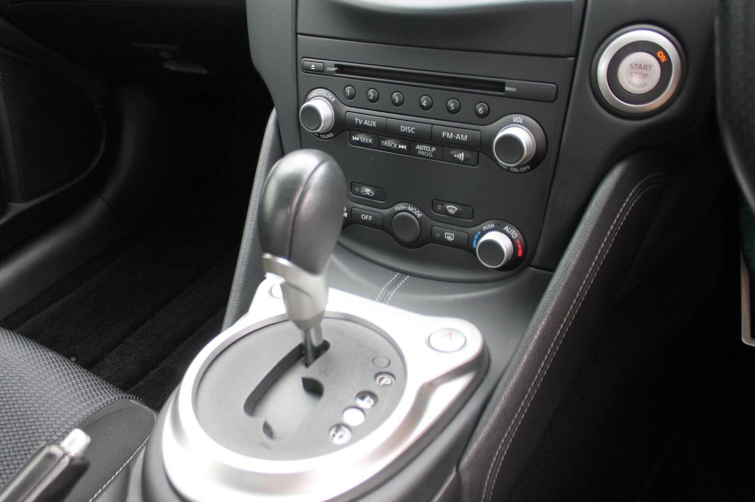 Used Nissan 370 Z 2012 for sale - 77622576: Photo 23