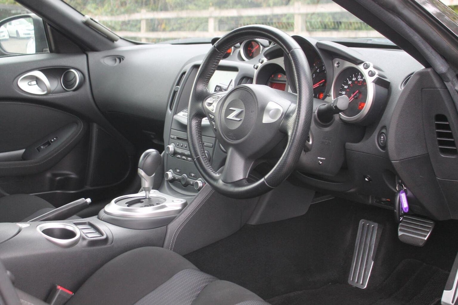 Used Nissan 370 Z 2012 for sale - 77622576: Photo 3