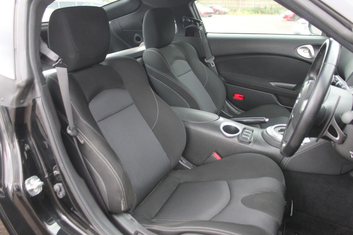 Used Nissan 370 Z 2012 for sale - 77622576: Photo 4