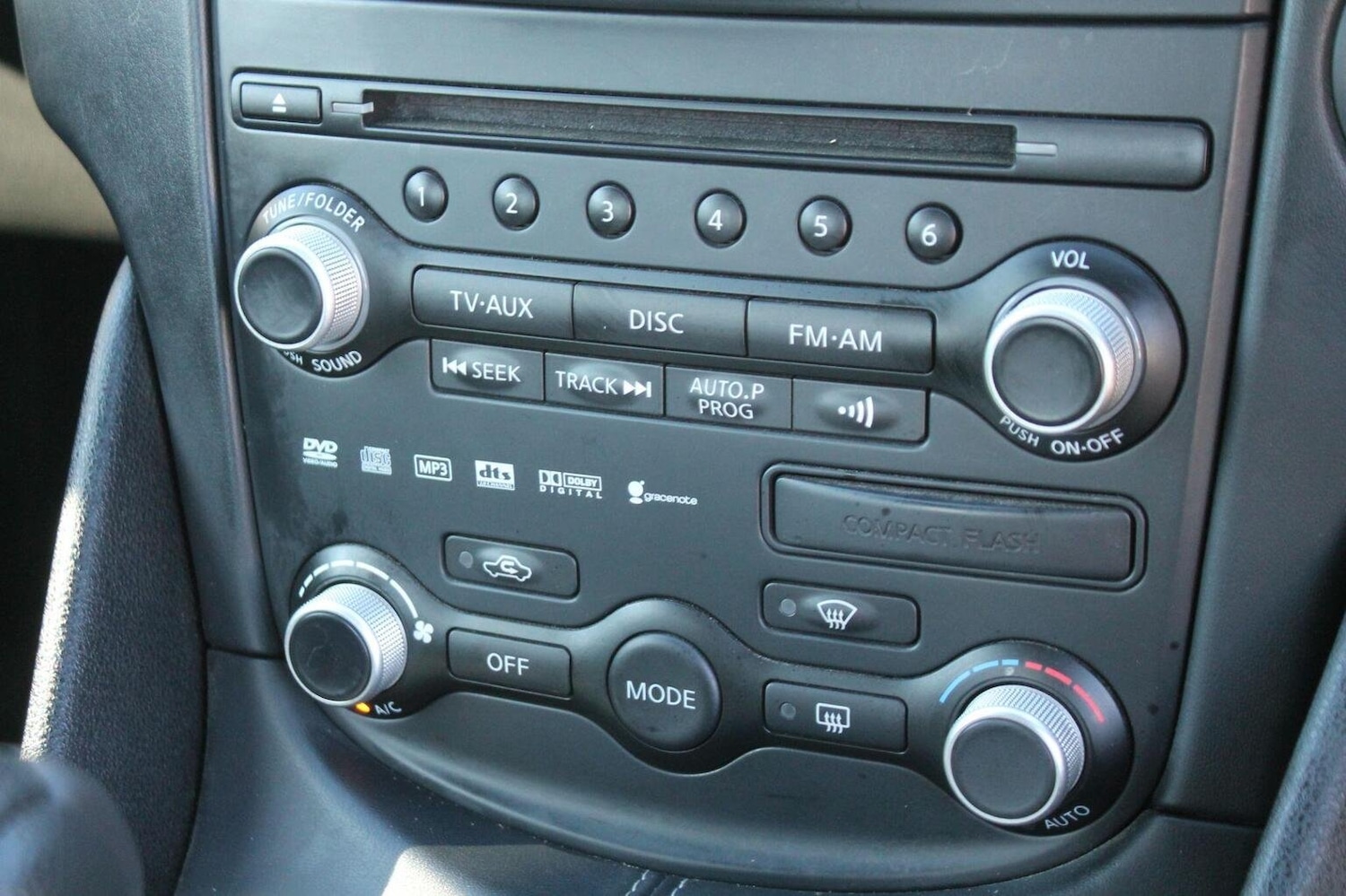 Used Nissan 370 Z 2008 for sale - 76793603: Photo 21