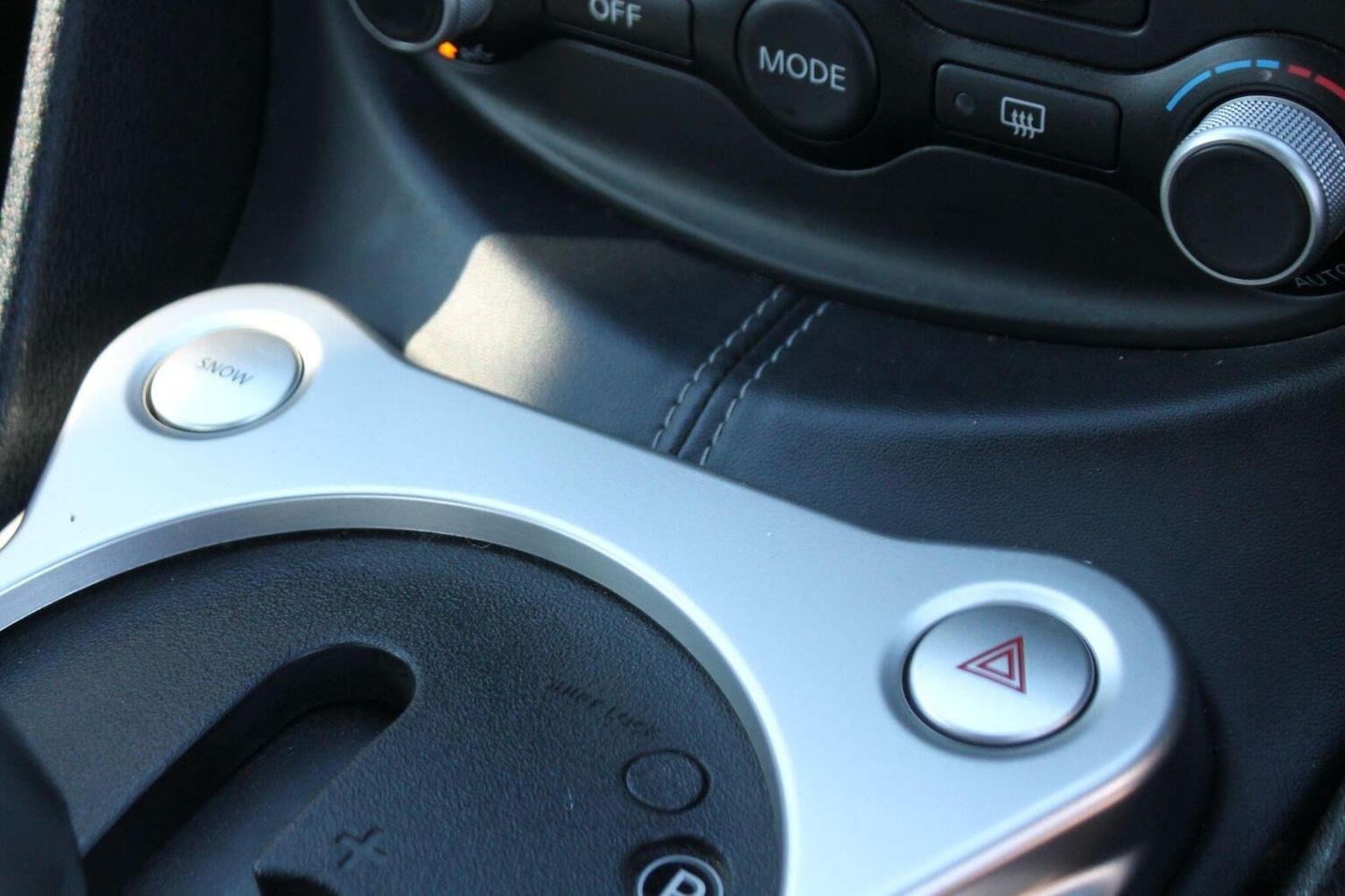 Used Nissan 370 Z 2008 for sale - 76793603: Photo 22