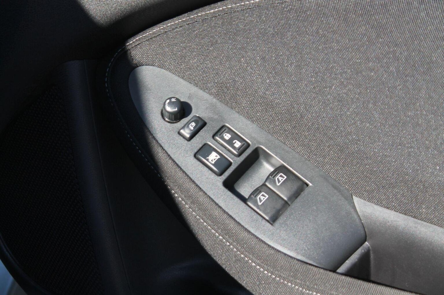 Used Nissan 370 Z 2008 for sale - 76793603: Photo 23