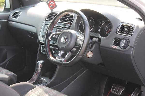 Used Volkswagen Polo 2017 for sale - 74530734: Photo 3
