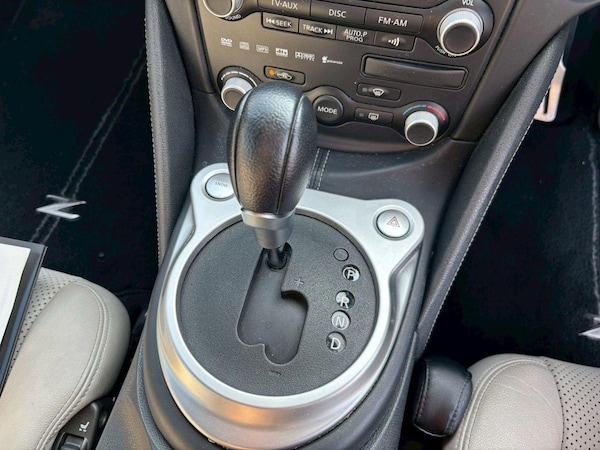 Used Nissan 370 Z 2010 for sale - 75100990: Photo 13