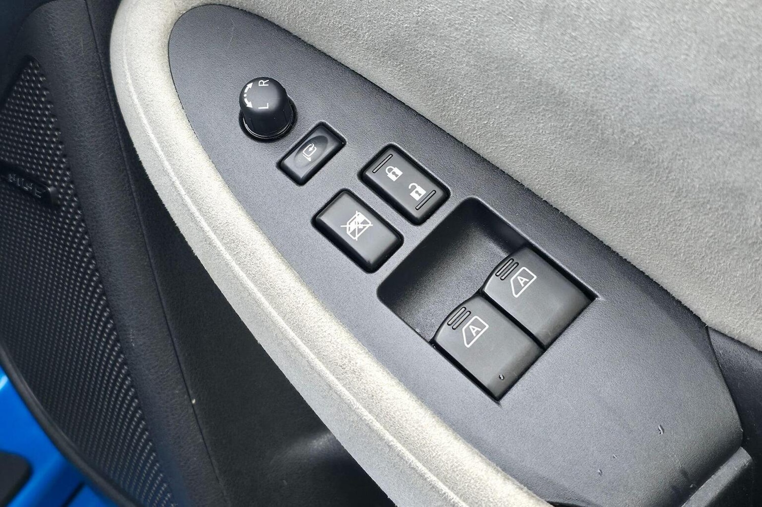 Used Nissan 370 Z 2010 for sale - 75100990: Photo 32