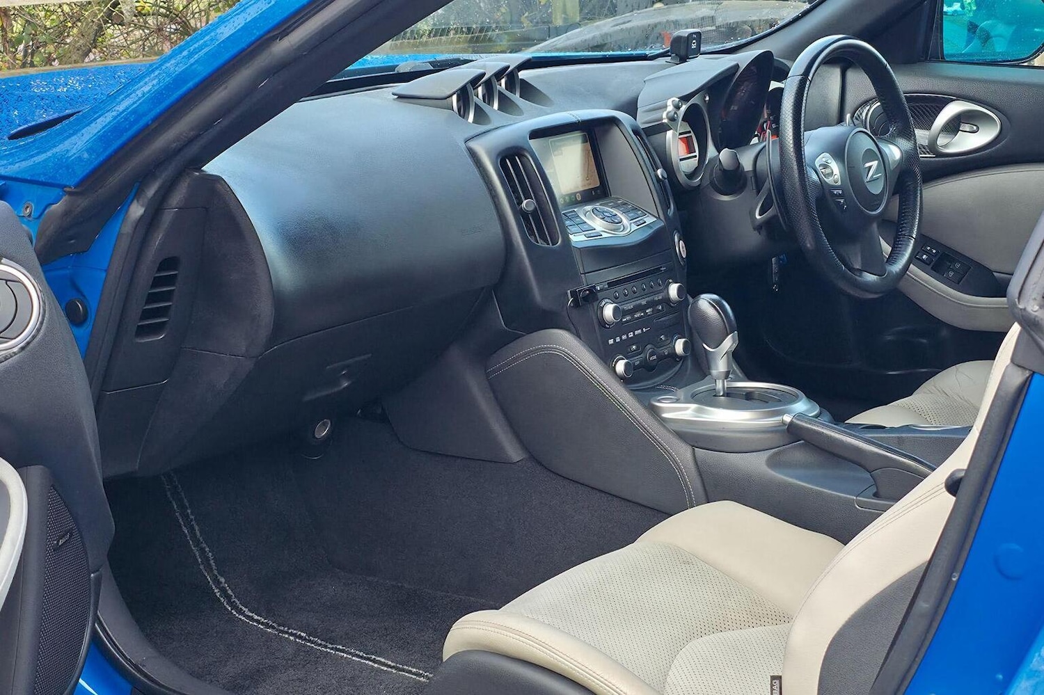 Used Nissan 370 Z 2010 for sale - 75100990: Photo 37