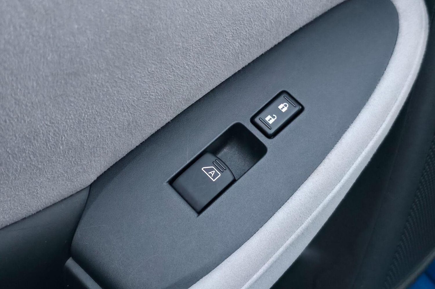 Used Nissan 370 Z 2011 for sale - 76643349: Photo 24