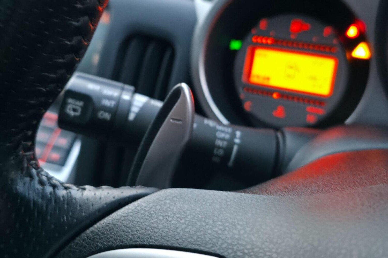 Used Nissan 370 Z 2011 for sale - 76643349: Photo 29