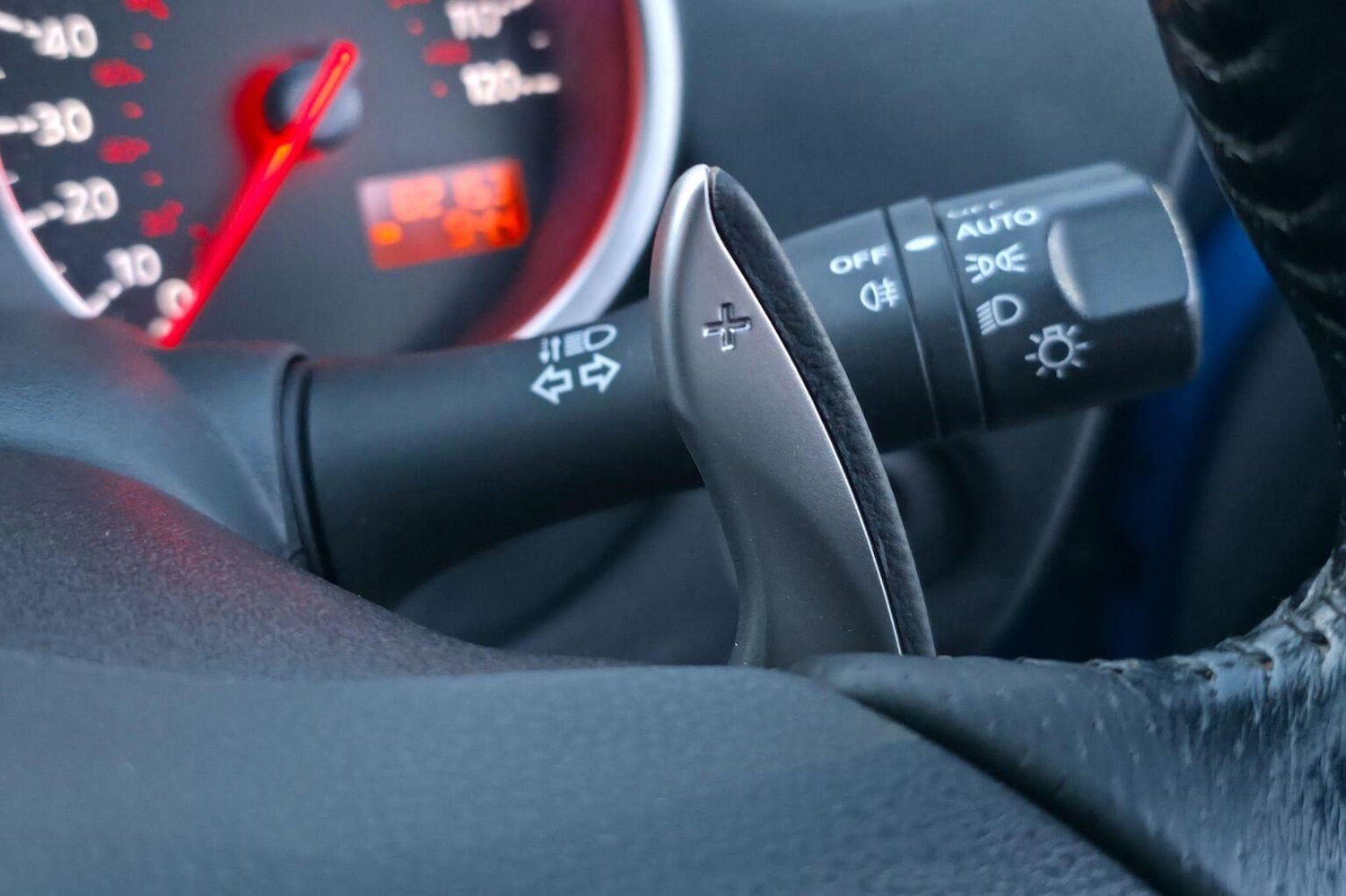 Used Nissan 370 Z 2011 for sale - 76643349: Photo 30