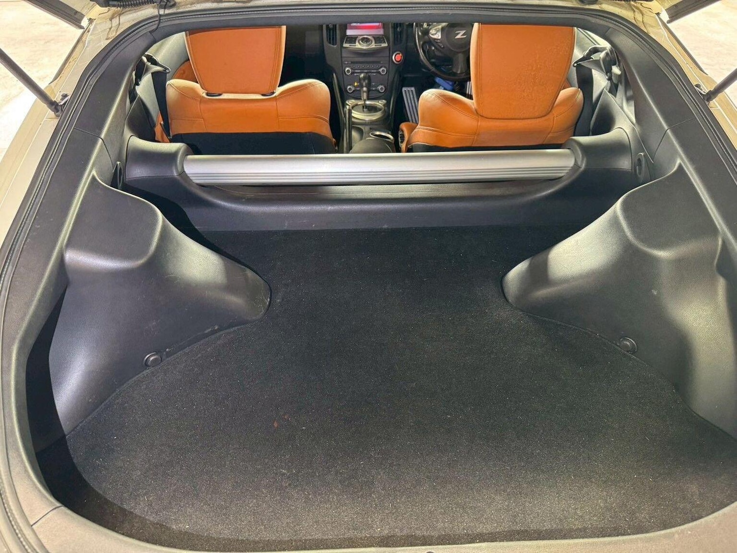 Used Nissan 370 Z 2013 for sale - 76848709: Photo 21