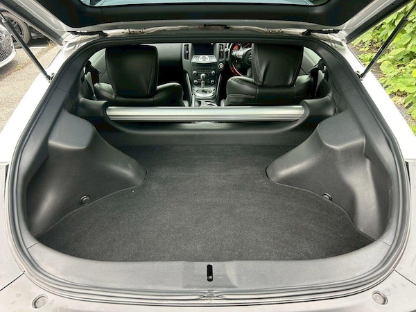 Used Nissan 370 Z 2012 for sale - 76174104: Photo 21