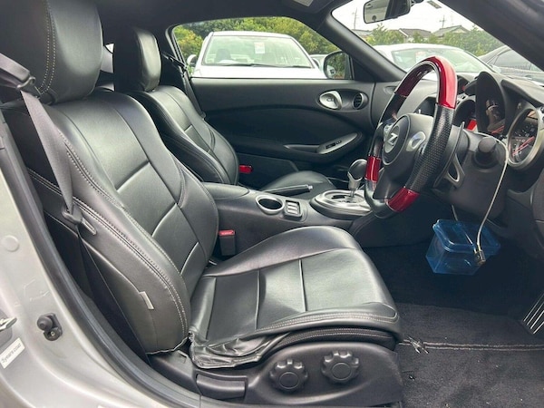 Used Nissan 370 Z 2012 for sale - 76174104: Photo 2