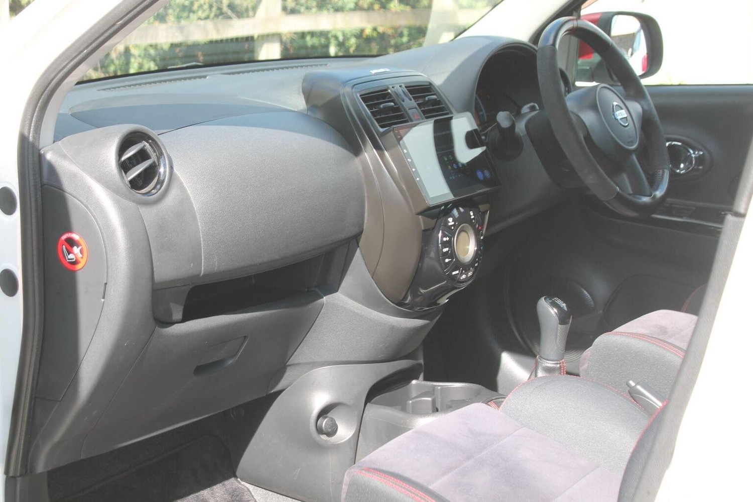 Used Nissan Micra 2015 for sale - 76793609: Photo 29