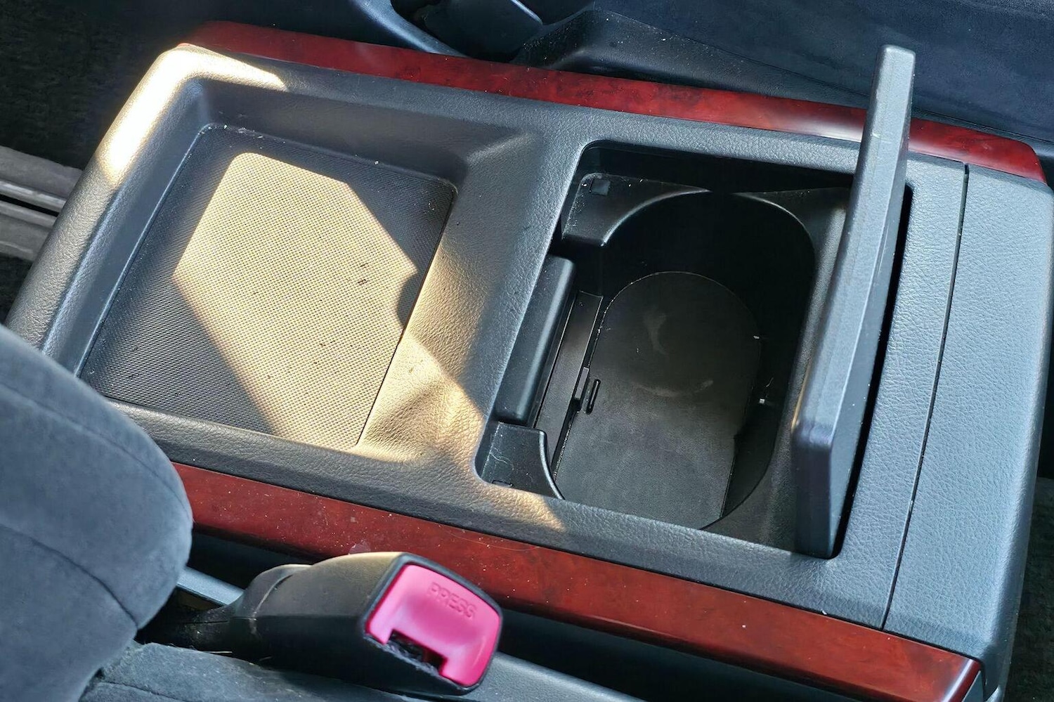 Used Toyota Vellfire 2024 for sale - 78197953: Photo 25