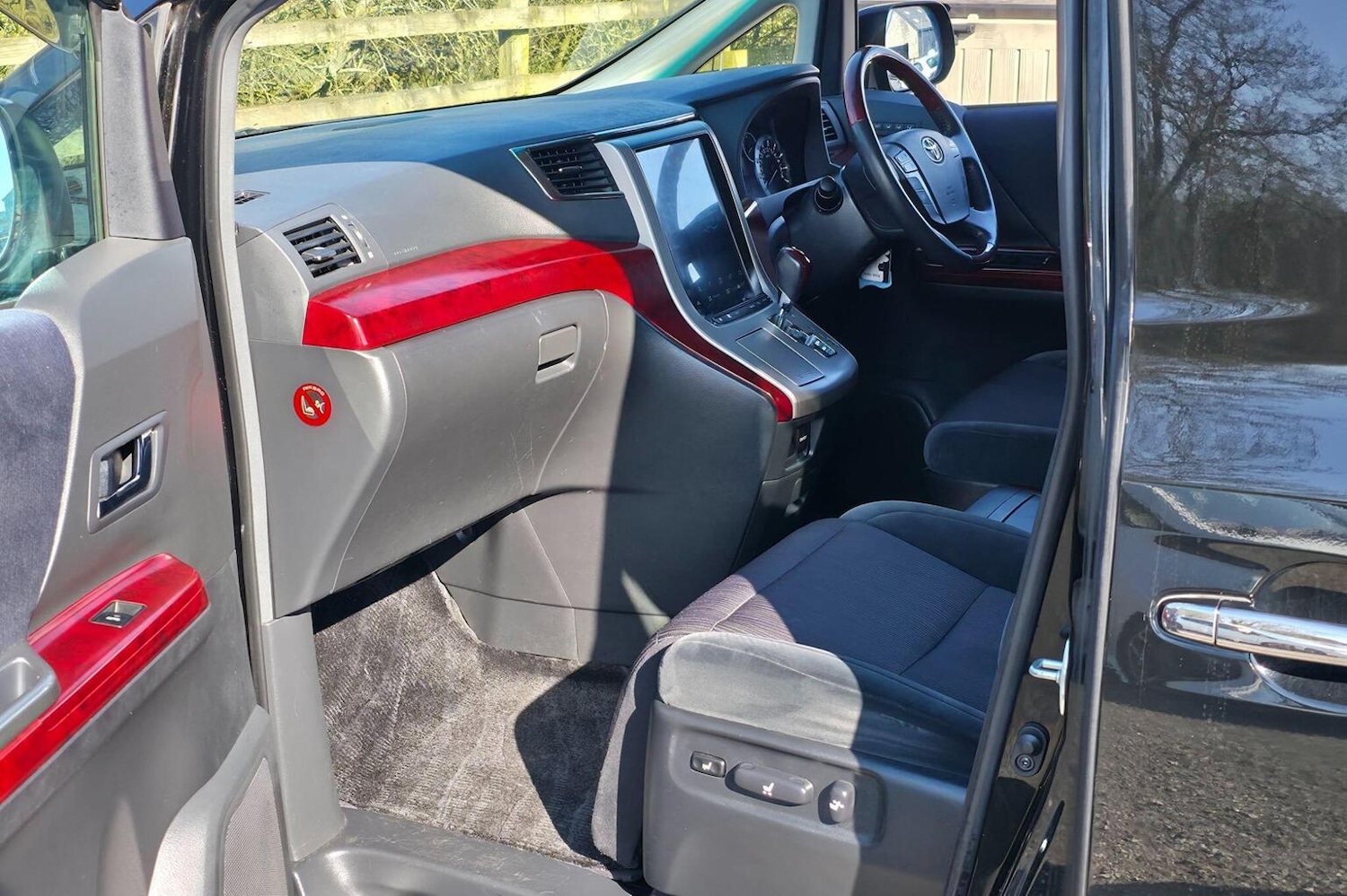 Used Toyota Vellfire 2024 for sale - 78197953: Photo 34