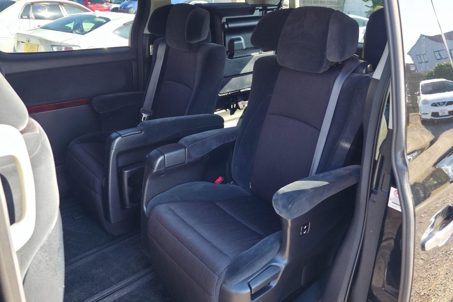 Used Toyota Vellfire 2024 for sale - 78197953: Photo 42