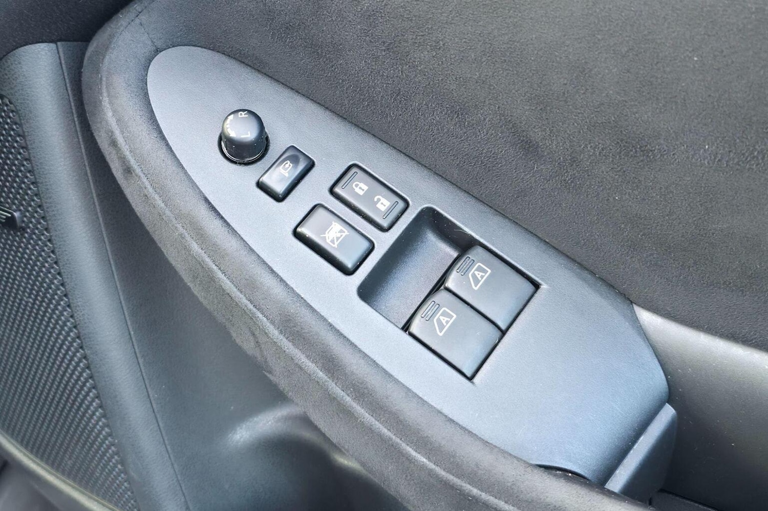 Used Nissan 370 Z 2010 for sale - 77061433: Photo 30