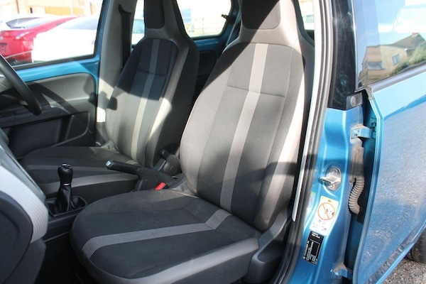 Used Volkswagen up! 2018 for sale - 75355054: Photo 24