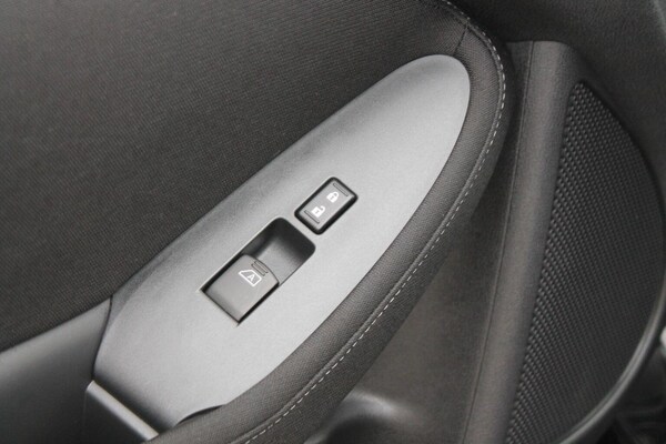 Used Nissan 370 Z 2012 for sale - 74247307: Photo 31
