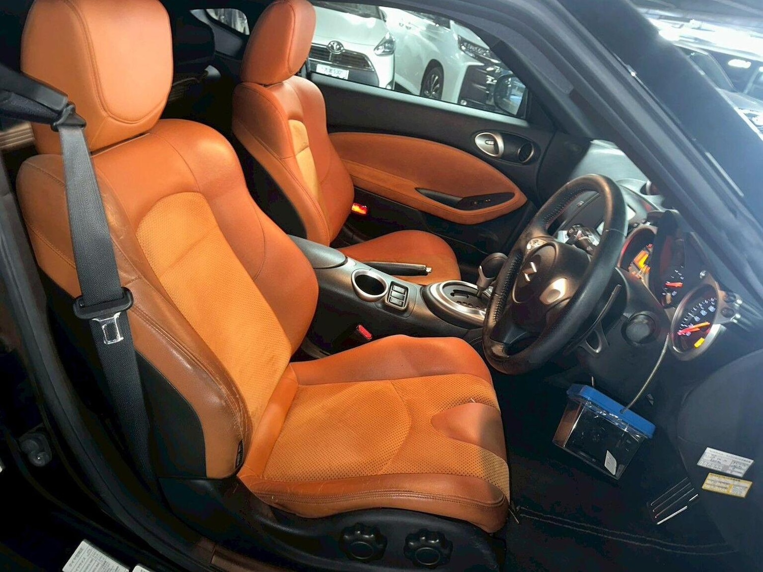 Used Nissan 370 Z 2011 for sale - 77118617: Photo 2