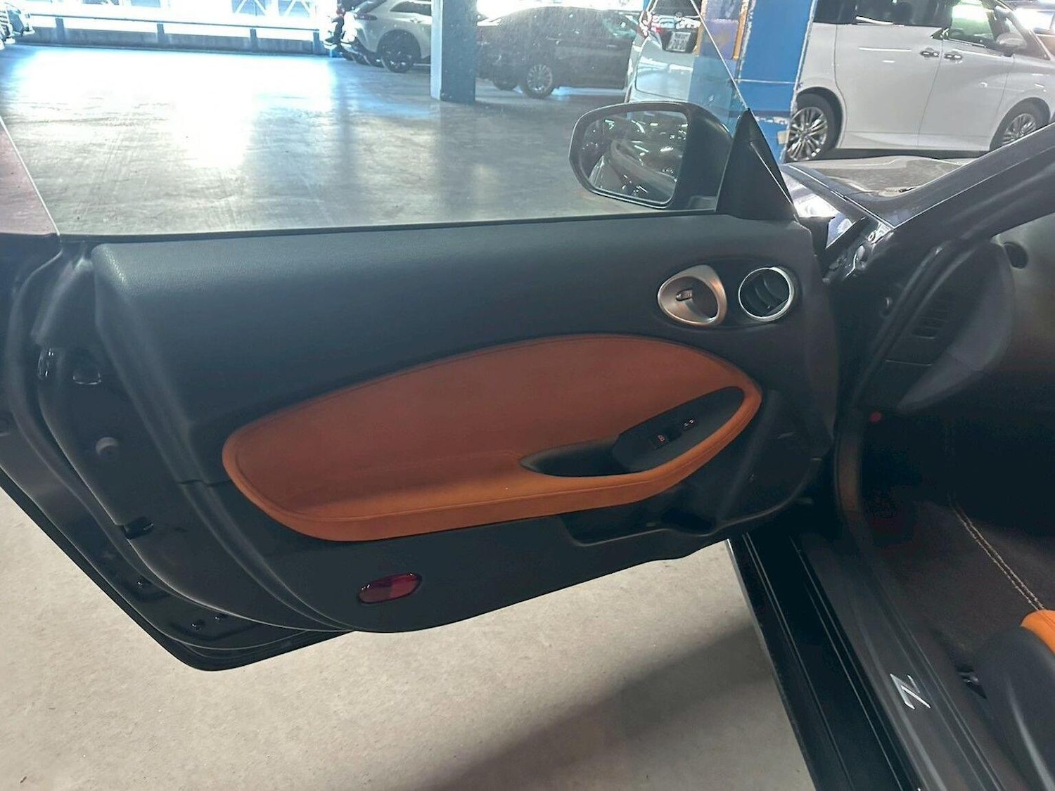 Used Nissan 370 Z 2011 for sale - 77118617: Photo 26