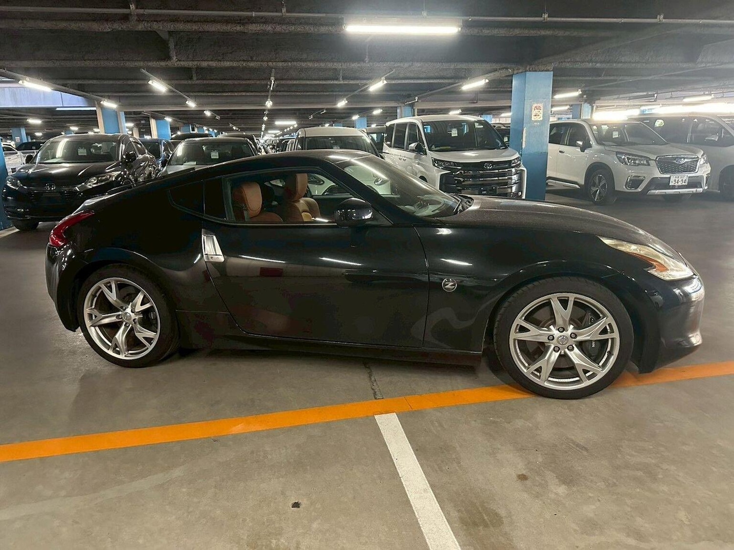 Used Nissan 370 Z 2011 for sale - 77118617: Photo 6