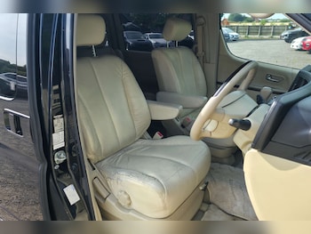 Used Nissan Elgrand undefined for sale - 79229160: Photo