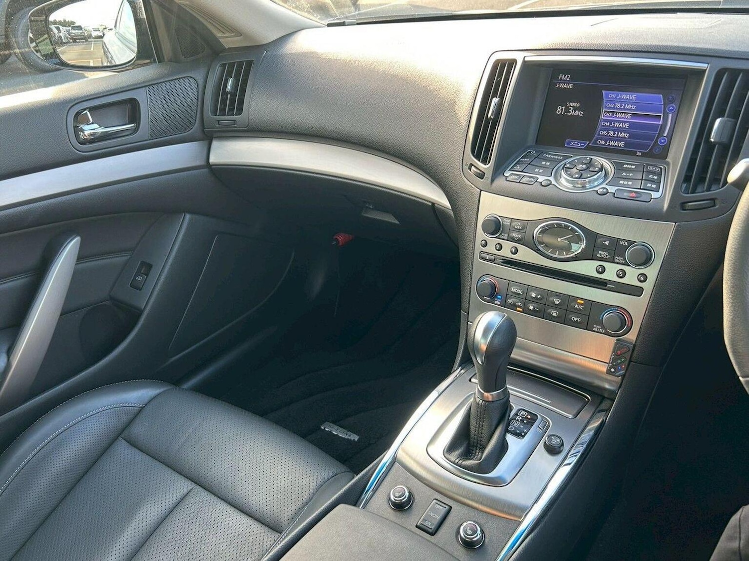 Used Nissan Skyline 2010 for sale - 76358165: Photo 13