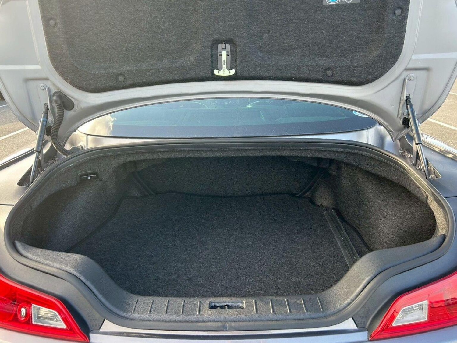 Used Nissan Skyline 2010 for sale - 76358165: Photo 30