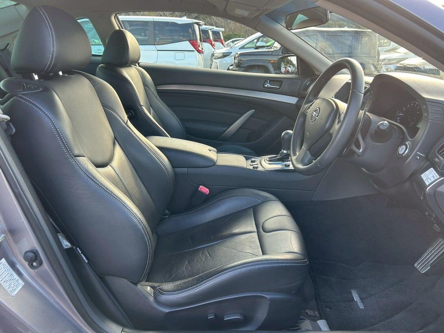 Used Nissan Skyline 2010 for sale - 76358165: Photo 4