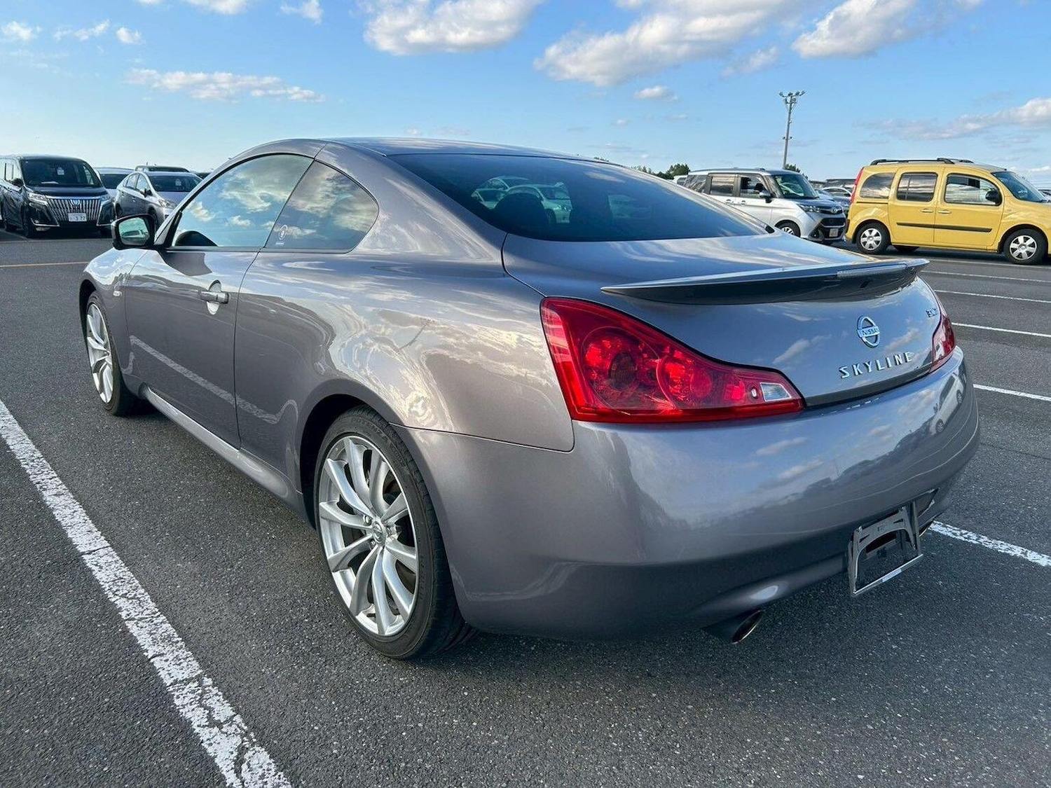 Used Nissan Skyline 2010 for sale - 76358165: Photo 7