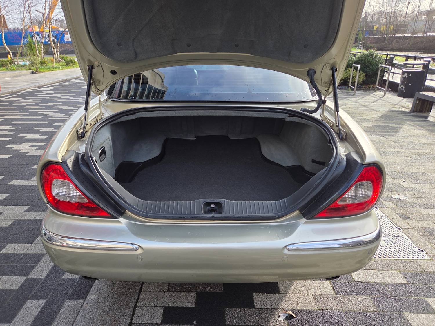 Used Jaguar XJ 2006 for sale - 77385549: Photo 6